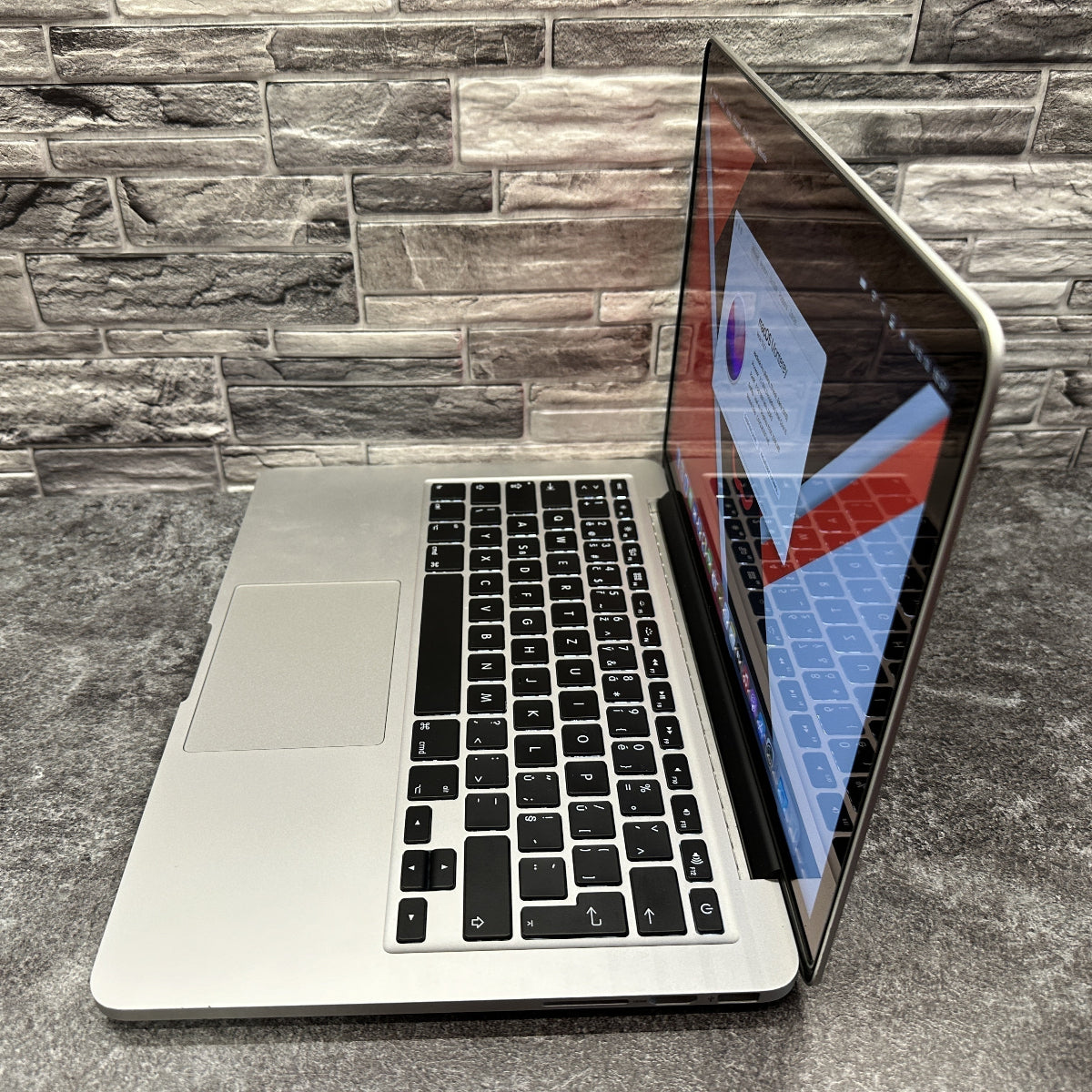 MacBook Pro 13" 2015 i5 / 8GB / 256GB