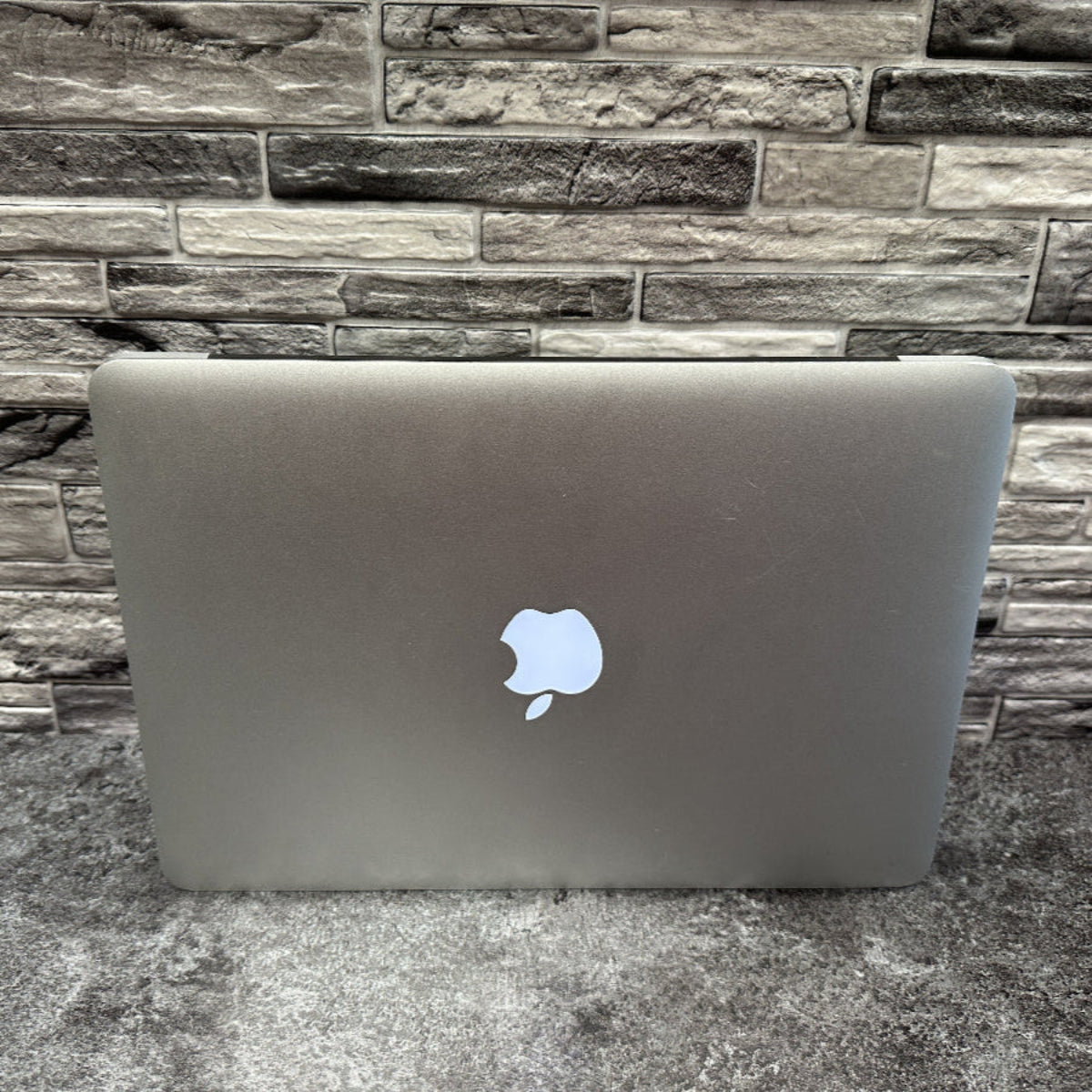 MacBook Pro 13" 2015 i5 / 8GB / 256GB