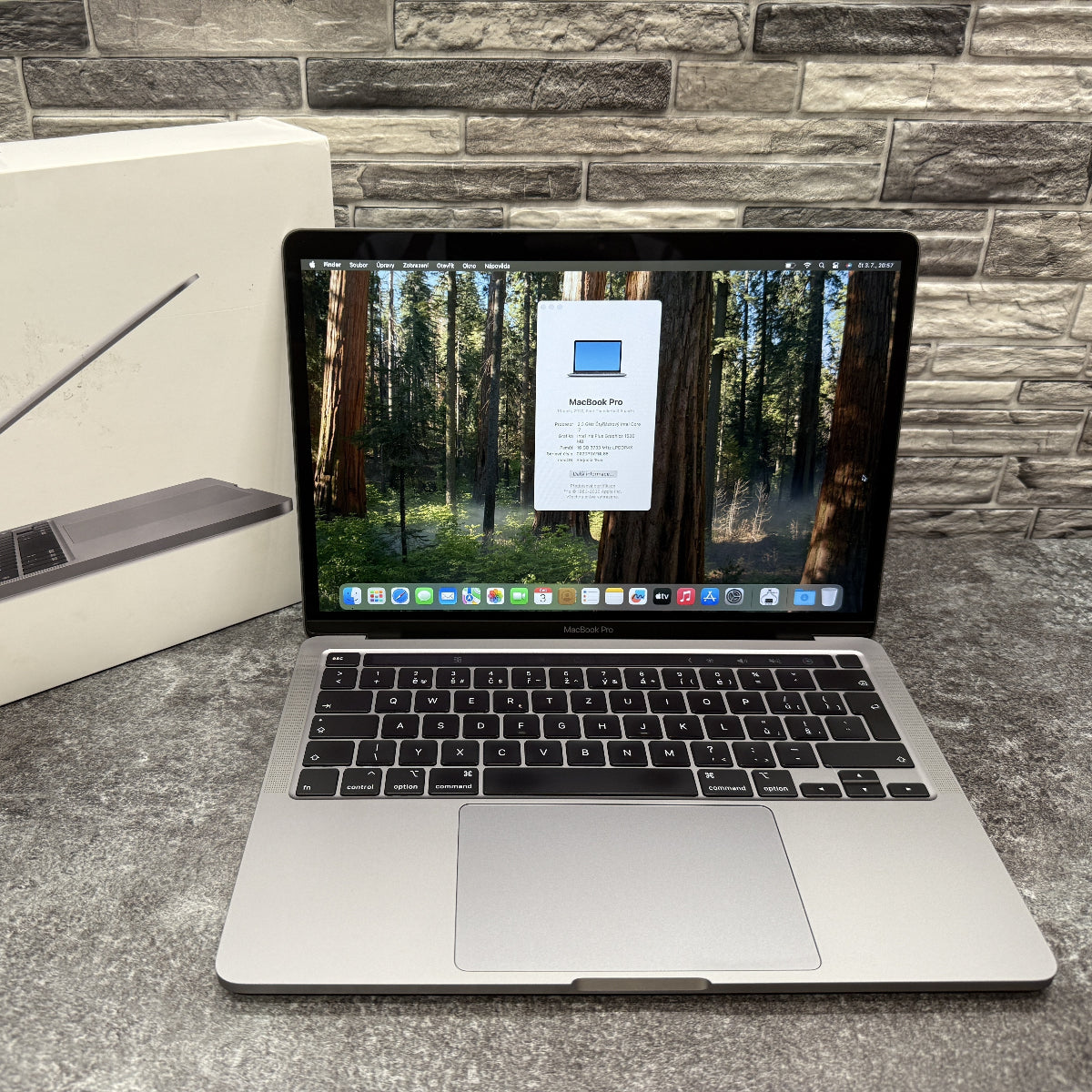 MacBook Pro 13" 2020 i7 / 16GB / 500GB