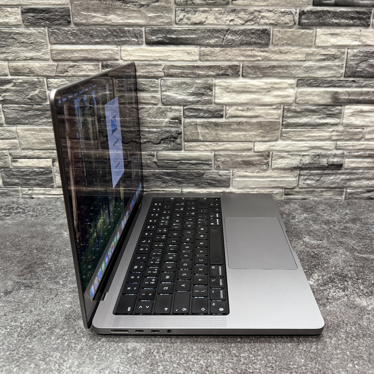 MacBook Pro 14” M1 Pro / 16GB / 500GB