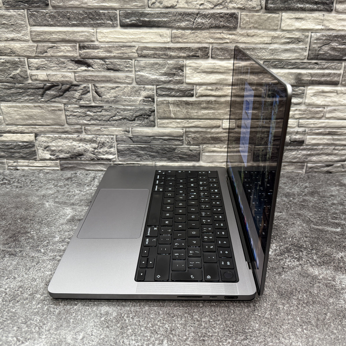 MacBook Pro 14” M1 Pro / 16GB / 500GB