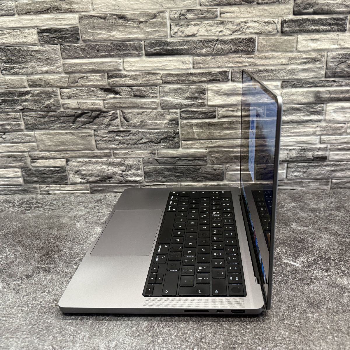 MacBook Pro 14” M1 Pro / 16GB / 500GB