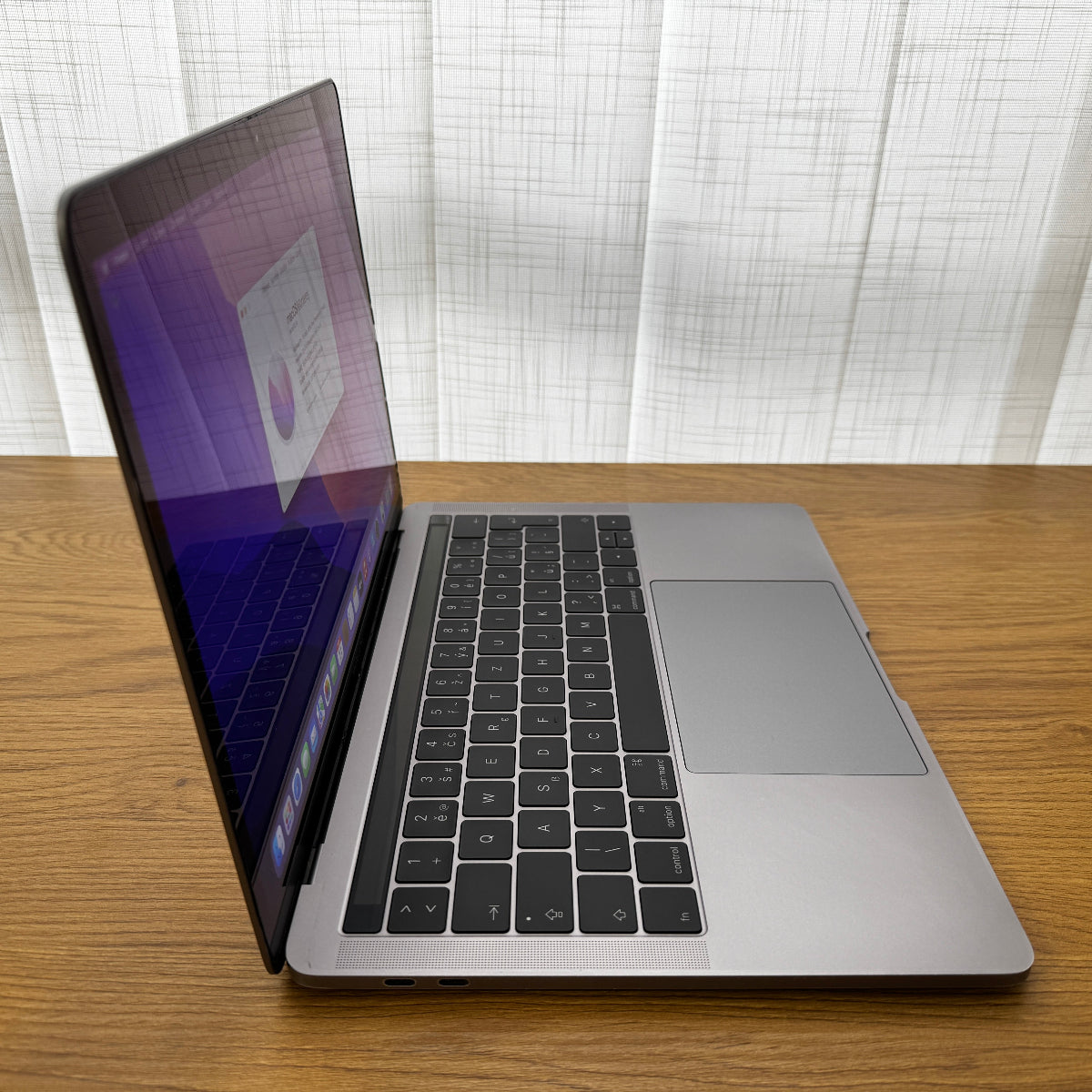 MacBook Pro 13" 2016 i5 / 16GB / 500GB