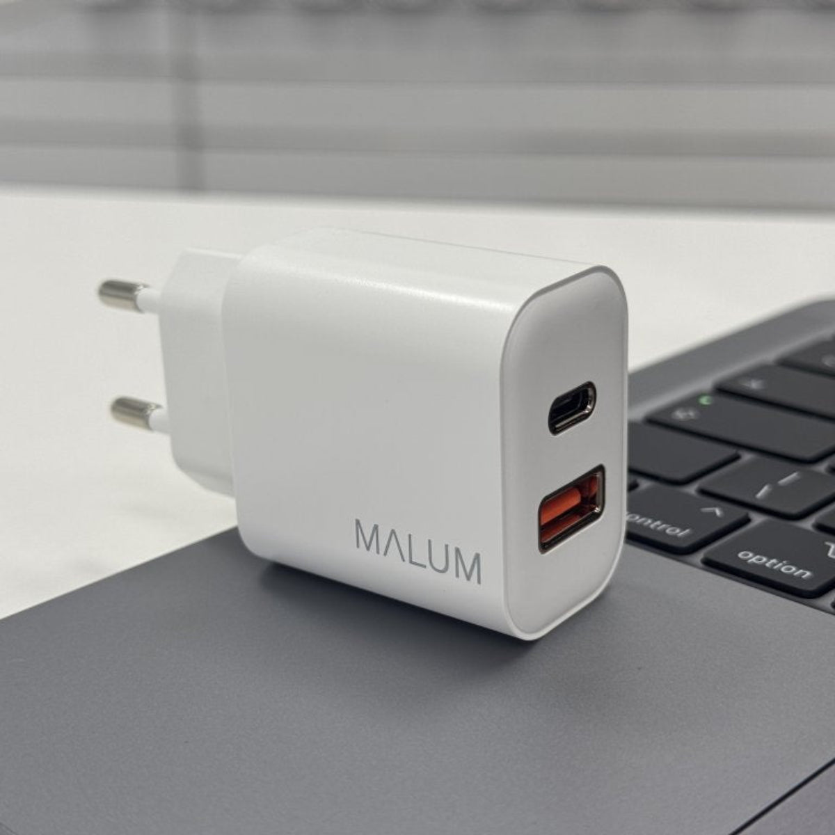 Nabíjecí adaptér USB C + USB A 25W