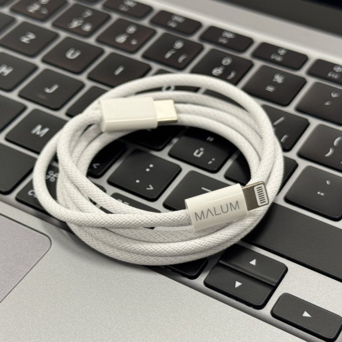 Nabíjecí textilní kabel USB C / Lightning 1m
